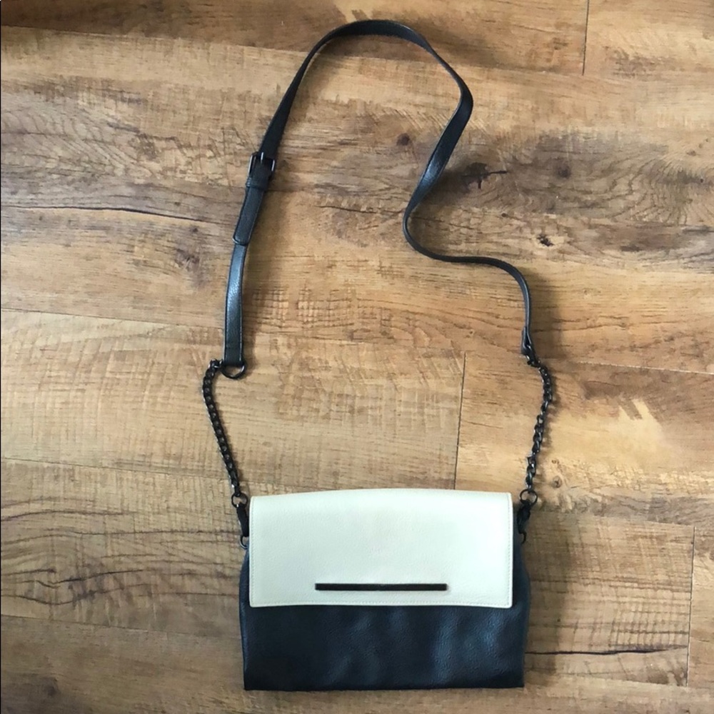 Steve Madden Black & White cross body foldover bag